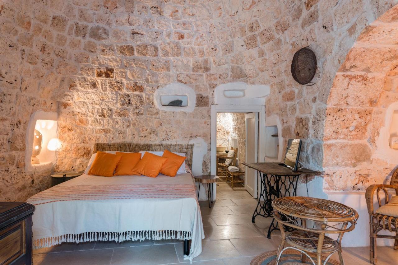 Villa Trullo Cezanne unique&peaceful à Ceglie Messapica Extérieur photo