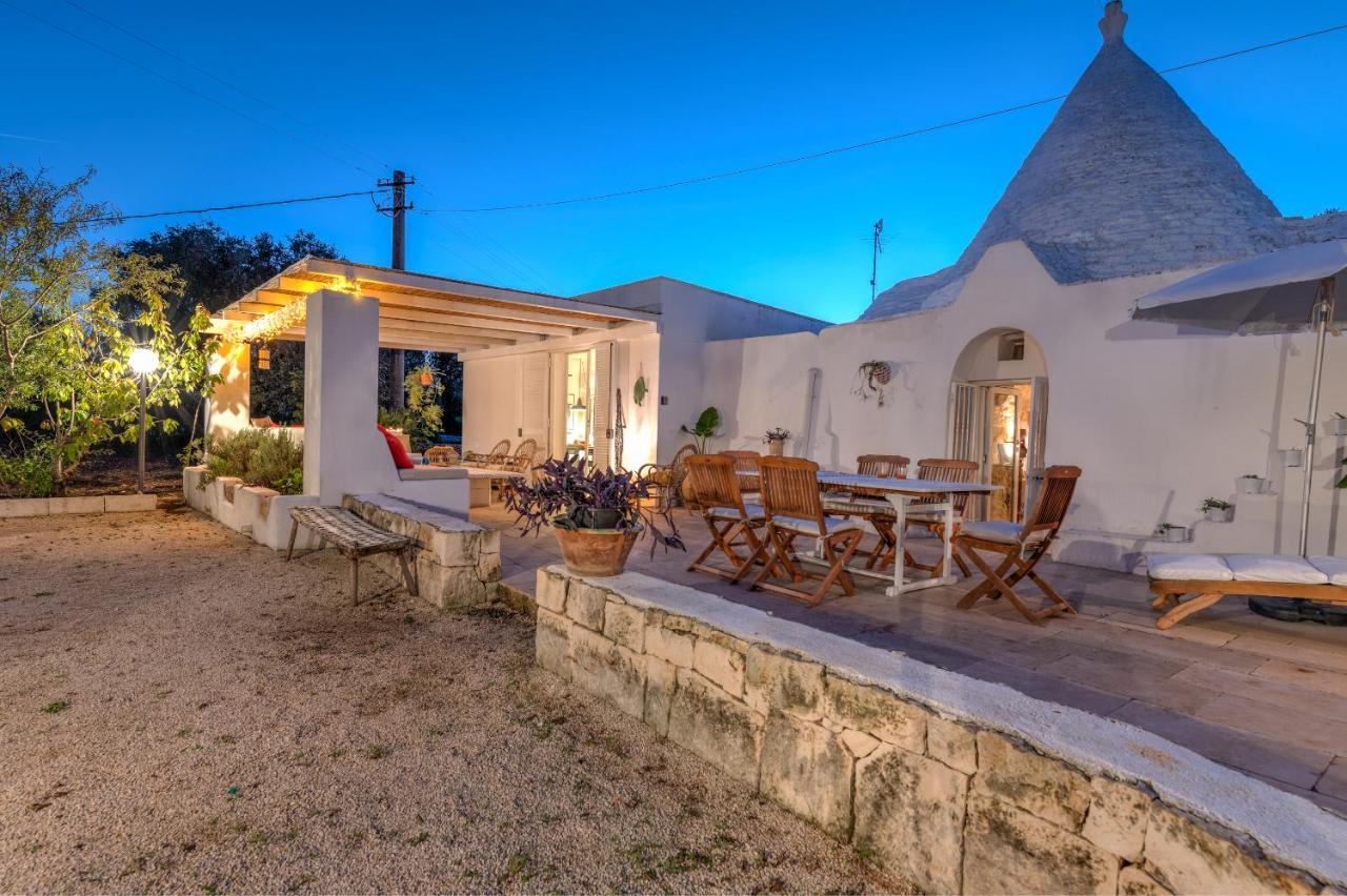 Villa Trullo Cezanne unique&peaceful à Ceglie Messapica Extérieur photo